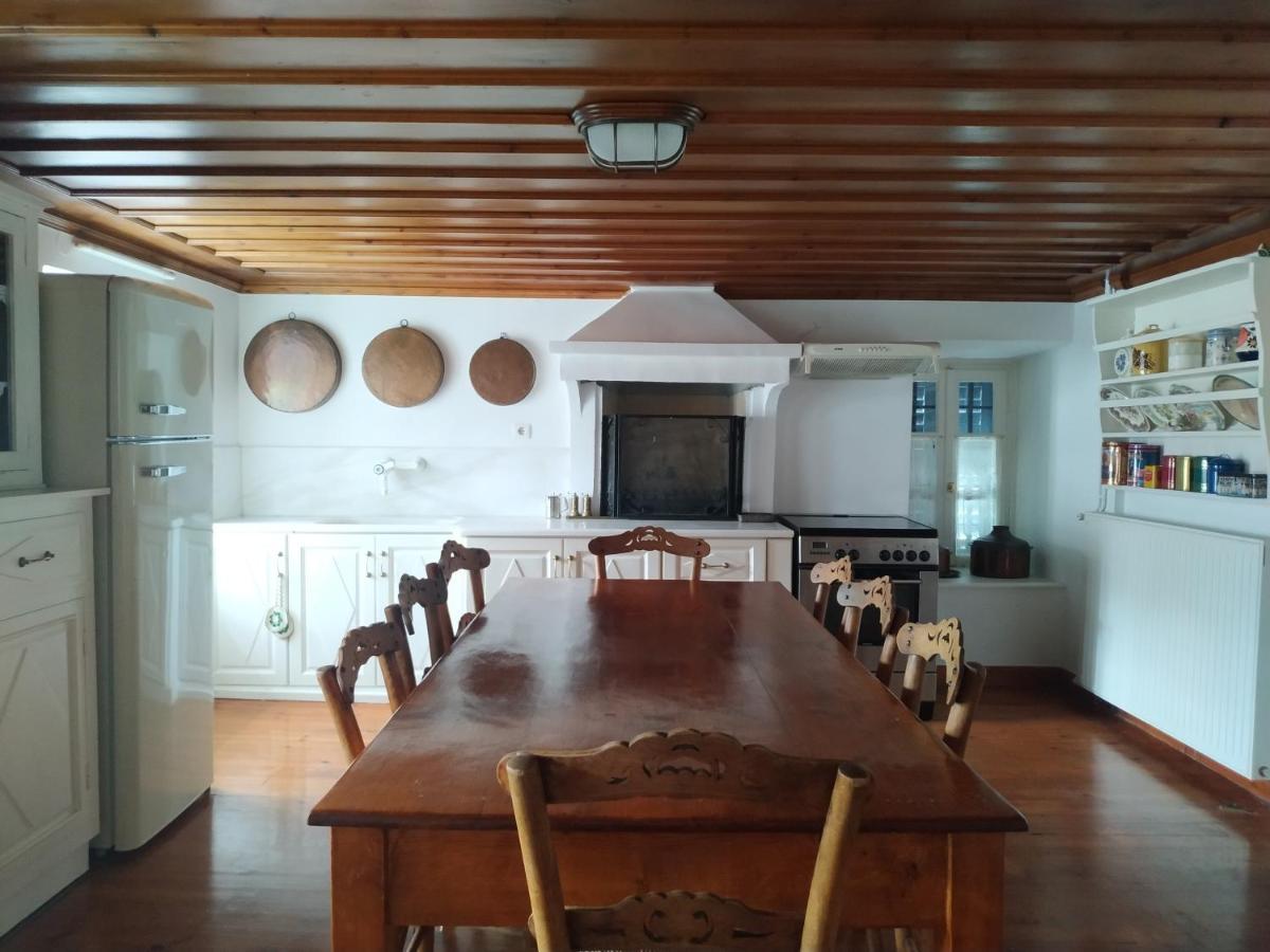 Liknon Guesthouse Villa Galaxidi Bagian luar foto