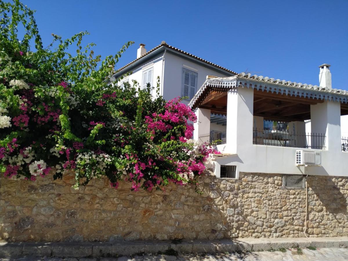 Liknon Guesthouse Villa Galaxidi Bagian luar foto