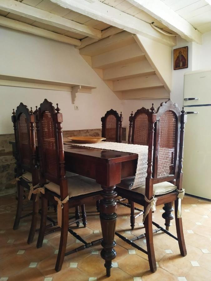 Liknon Guesthouse Villa Galaxidi Bagian luar foto